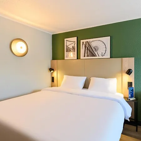 Campanile Hotel 3*